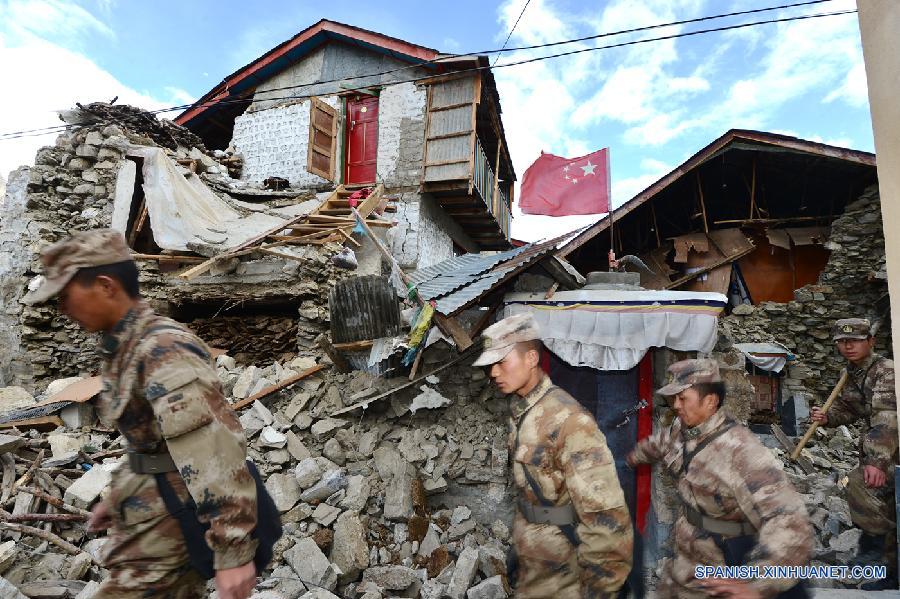 （西藏抗震救灾）（4）西藏军区部队全面深入展开抗震救灾活动