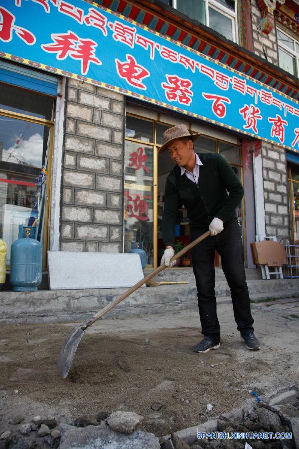 （西藏抗震救灾）（2）吉隆镇逐渐恢复生产生活秩序