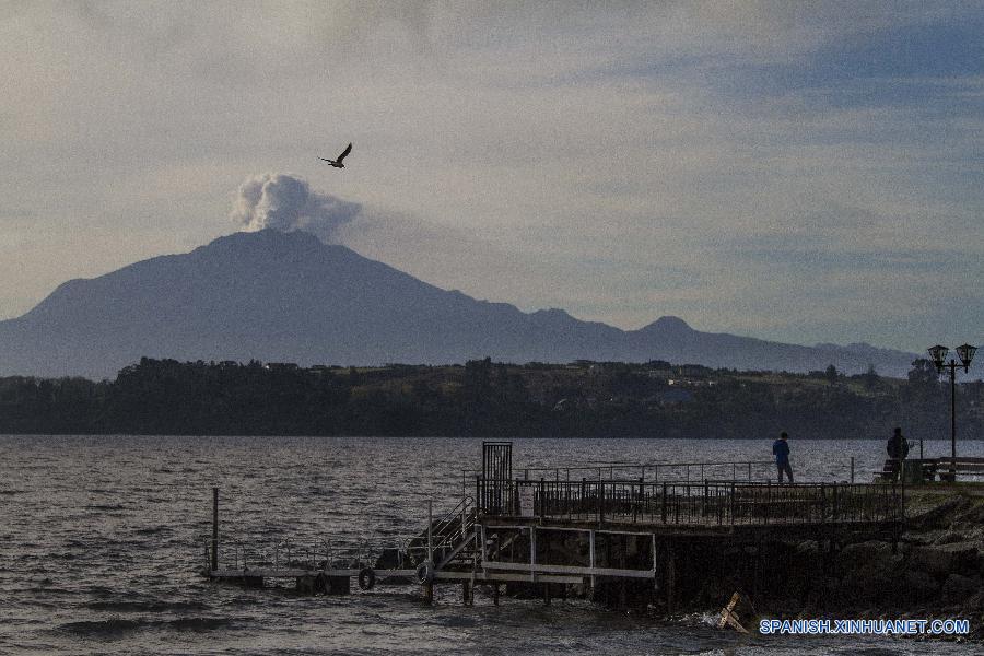 （国际）（3）智利卡尔布科火山再次喷发