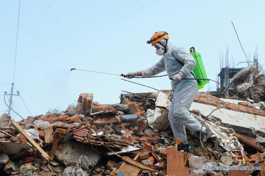 #（尼泊尔地震）（2）中国救援队在尼泊尔地震灾区开展疫情控制工作