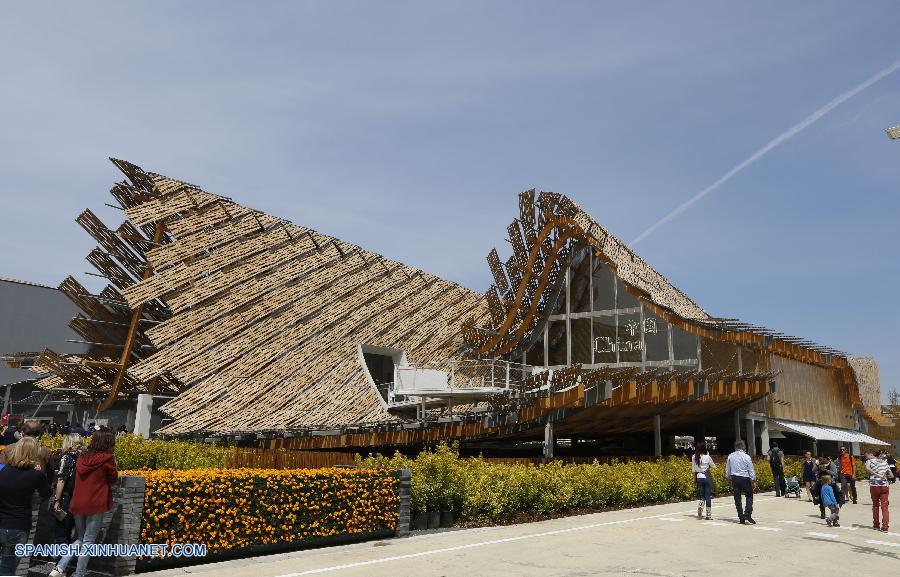 Al mirar la 'ola de trigo' dentro del Pabellón de China en la Expo de Milán de 2015, Magenson dice que este es un diseño arquitectónico innovador con dinámica intensa que le recuerda su visita a China de hace años.