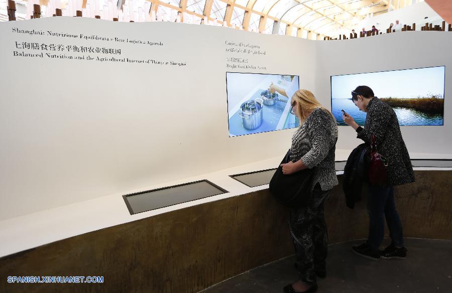 Al mirar la 'ola de trigo' dentro del Pabellón de China en la Expo de Milán de 2015, Magenson dice que este es un diseño arquitectónico innovador con dinámica intensa que le recuerda su visita a China de hace años.