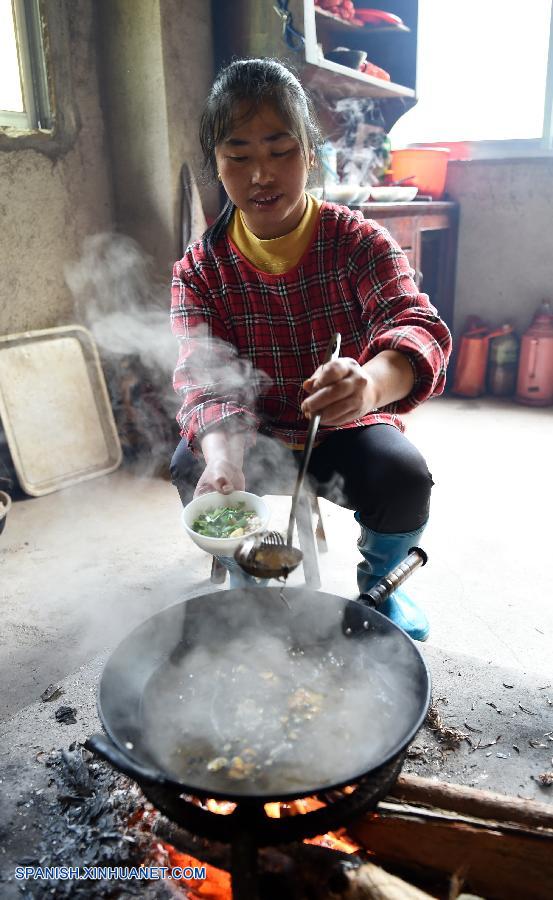 Youcha, comida típica en pueblo de la etnia Miao