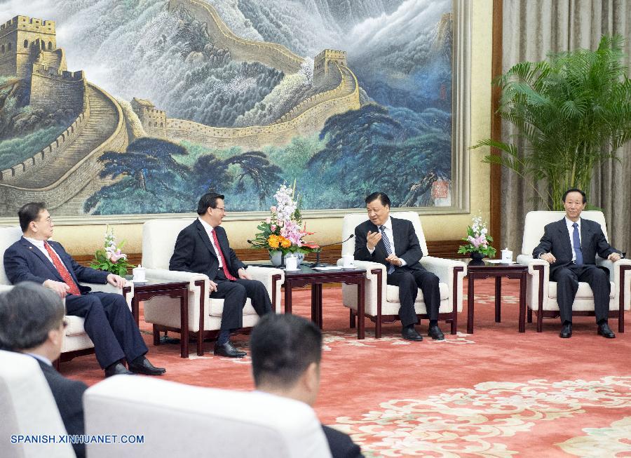 Liu Yunshan, alto funcionario del Partido Comunista de China (PCCh), se reunió hoy viernes en Beijing con una delegación de la Asociación China de Malasia encabezada por su presidente, Liow Tiong Lai.