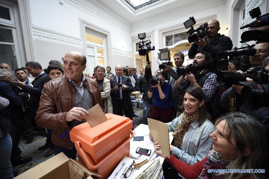 Uruguay finaliza votación de elecciones departamentales_spanish