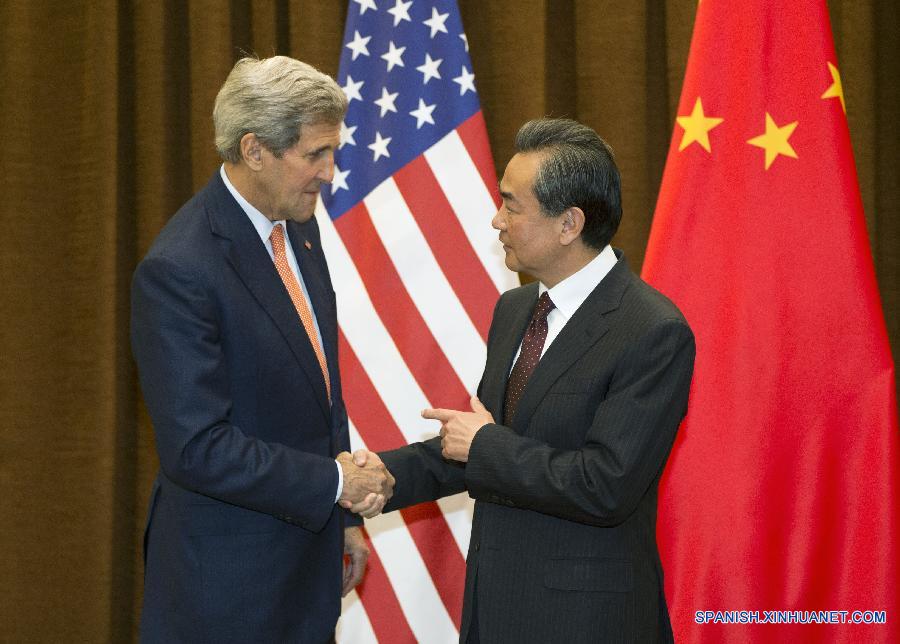 （XHDW）（1）王毅同美国国务卿克里举行会谈