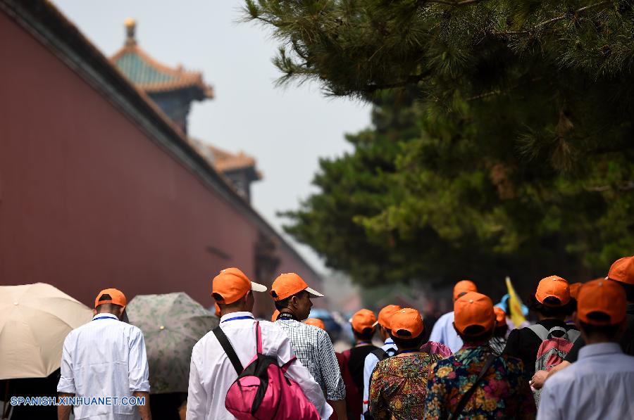 El Museo del Palacio Imperial de Beijing, también conocido como la Ciudad Prohibida, aplicará una cuota para limitar la cantidad de visitantes diarios a 80.000 personas a partir del 13 de junio, anunció hoy la administración del museo.