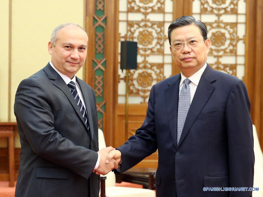 （XHDW）赵乐际会见乌兹别克斯坦多党联合考察团