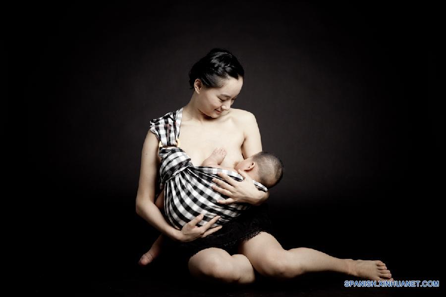 CHINA-BREASTFEEDING DAY-ART PHOTOS (CN)