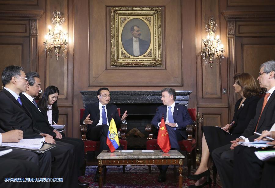 China y Colombia acordaron el jueves profundizar la cooperación en una serie de áreas, incluida la capacidad productiva, manufactura de equipo y construcción de infraestructura para impulsar las relaciones económicas.