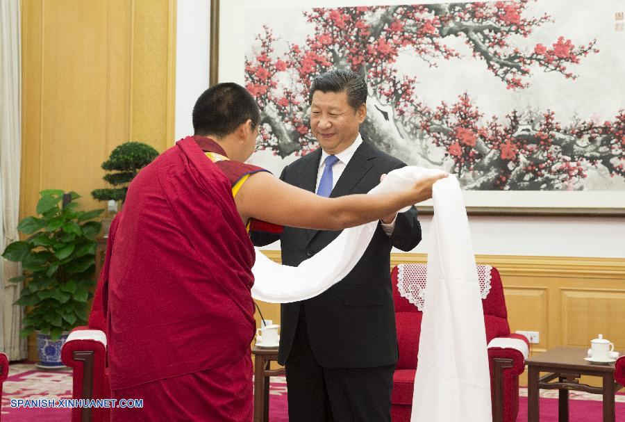 El presidente chino Xi Jinping se reunió hoy con el 11º Panchen Lama, Bainqen Erdini Qoigyijabu, a quien pidió continuar con la tradición patriótica del budismo tibetano.