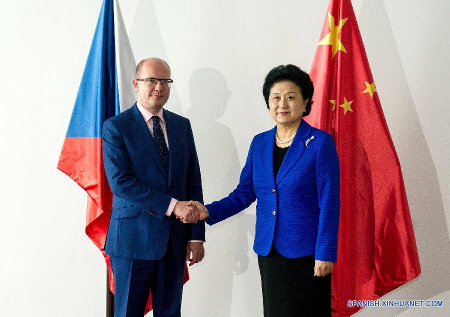 （XHDW）刘延东与捷克总理索博特卡举行会谈