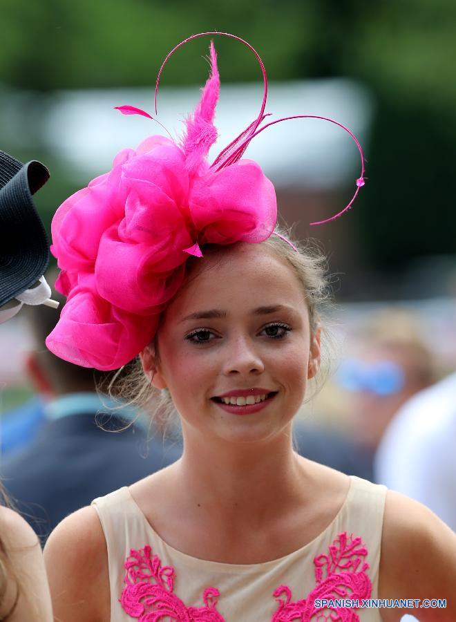 BRITAIN-LONDON-HORSE RACING-ROYAL ASCOT-FASCINATOR