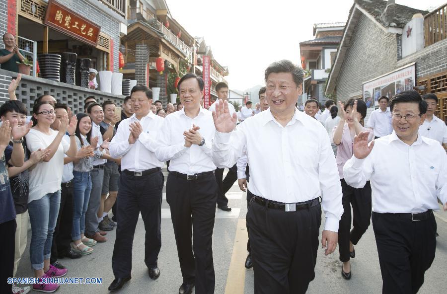 El presidente de China, Xi Jinping, hizo un llamado al gobierno de la provincia de Guizhou, en el suroeste de China, de que busque el desarrollo económico a través de la innovación, durante una visita a la provincia entre el martes y este jueves.