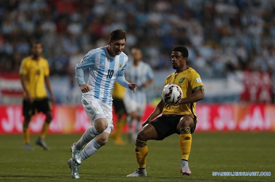 （美洲杯）（2）足球——小组赛：阿根廷胜牙买加