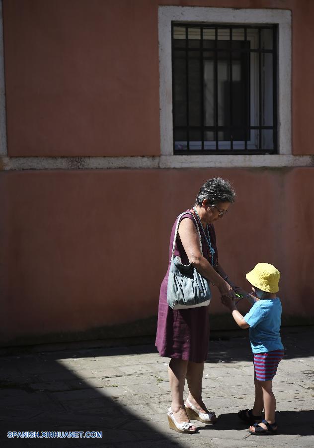 La Organización Meteorológica Mundial (OMM) advirtió hoy que muchas partes de Europa tendrán calor elevado o sumamente elevado durante los días próximos.