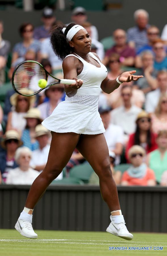 Tenis: Serena Williams vence a su hermana Venus para avanzar a cuartos de final
