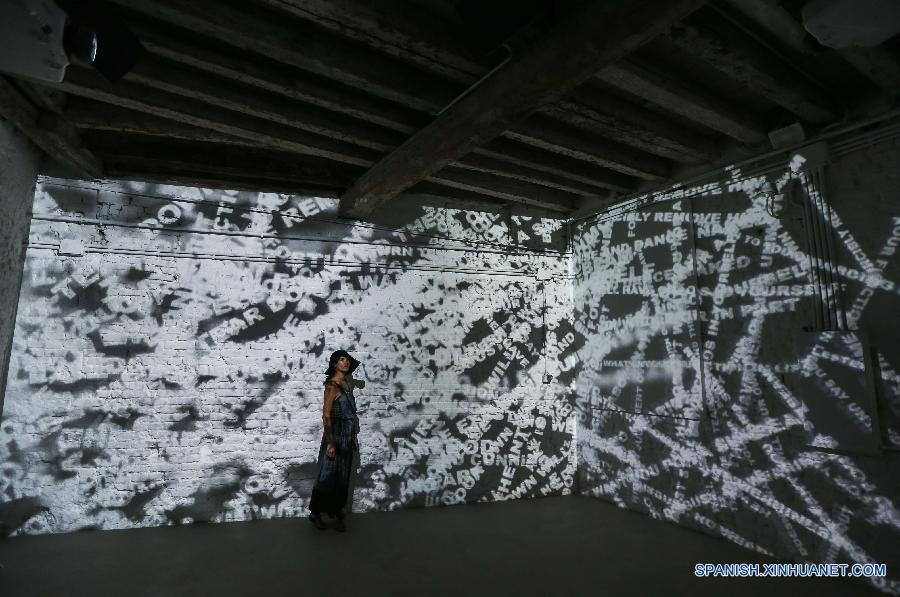Artistas chinos atraen atención de visitantes en Bienal de Venecia