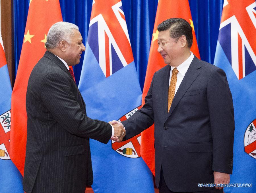 （XHDW）习近平会见斐济总理姆拜尼马拉马