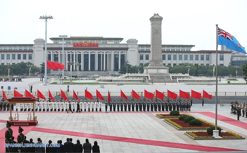 El primer ministro chino Li Keqiang pidió hoy avanzar en el estudio conjunto de viabilidad sobre un tratado de libre comercio (TLC) China-Fiyi.