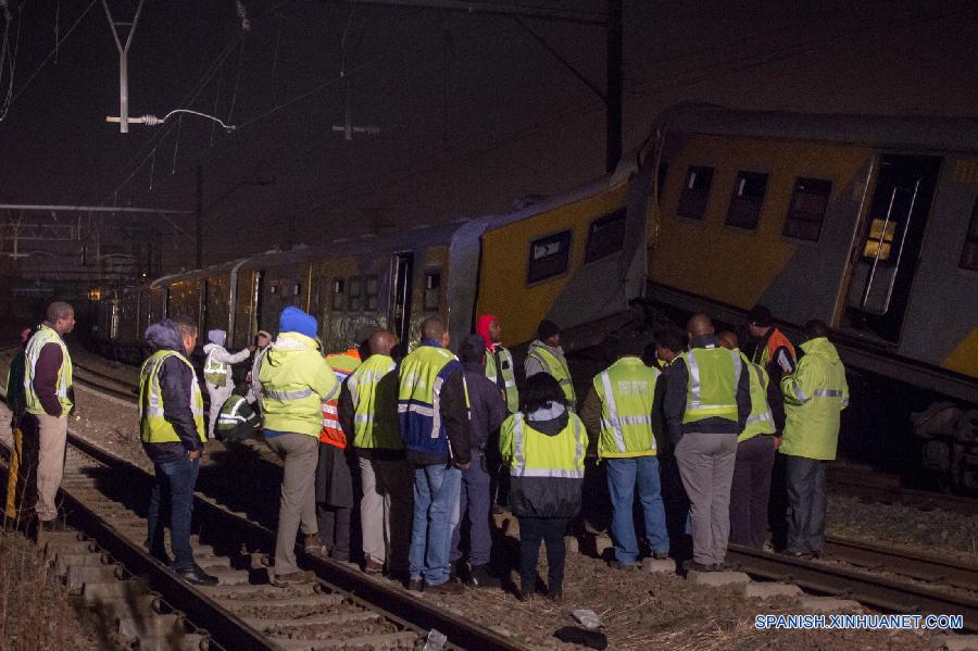 （国际）南非两列火车相撞至少250人受伤