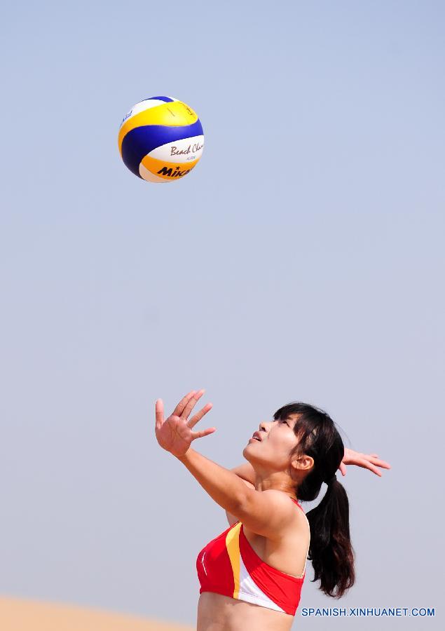 El XI campeonato universitario de voleibol de playa se inauguró el 20 de julio en la ciudad de Erdos en la región autónoma de Mongolia Interior en la que participaron más de 300 estudiantes.
