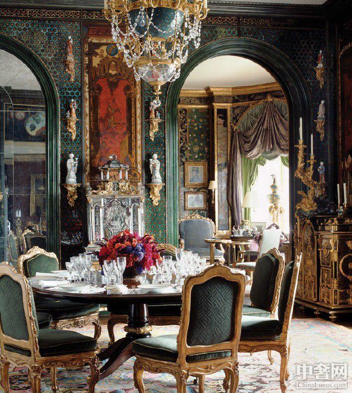 La residencia de Ann Getty refleja el estilo de vida de lujo de su dueña, que nació en una familia perteneciente e la sociedad alta. 