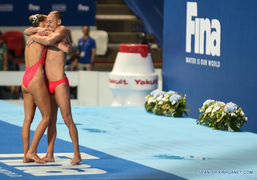 La pareja compuesta por los estadounidenses Christina Jones y Bill May ganó la medalla de oro en la modalidad de dúo mixto técnico de natación sincronizada en los Mundiales de Kazán (Rusia).