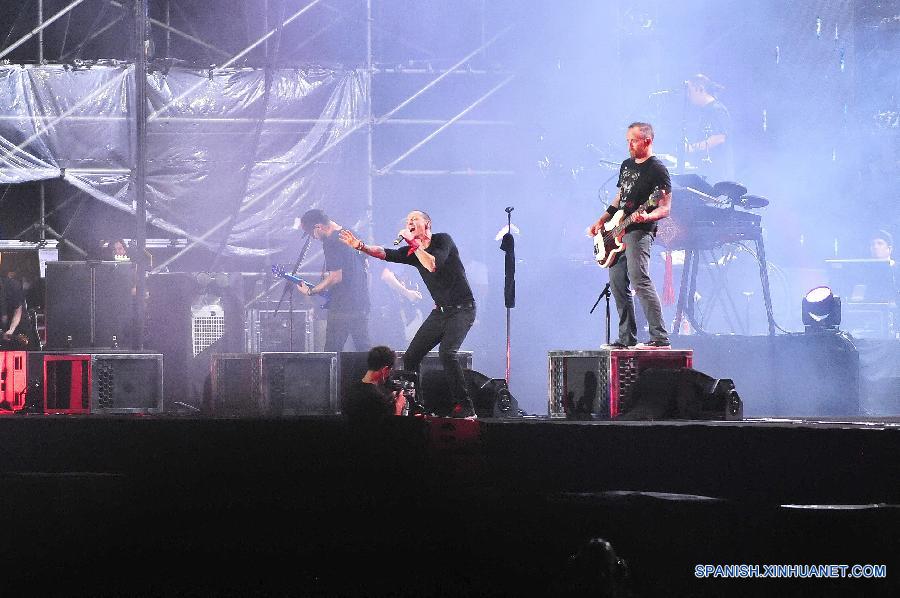 La banda estadounidense de rock Linkin Park actuó en el Estadio de Trabajadores en Beijing, capital de China, el 26 de julio durante su viaje de concierto de 'Partido de Caza'.