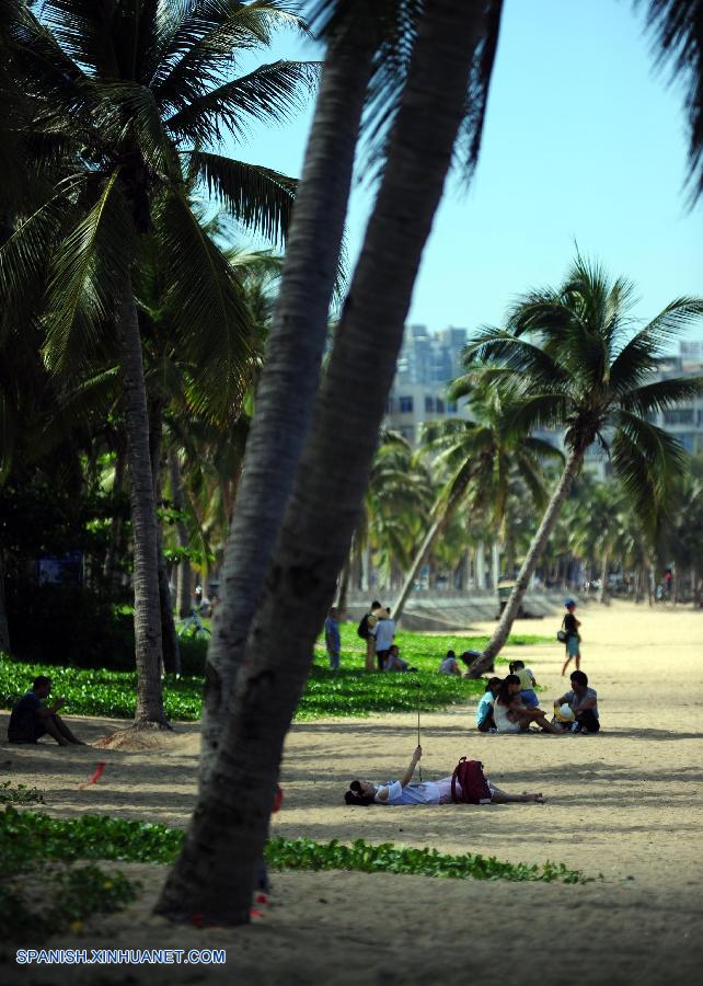 Hainan: Muchos turistas viajan en Sanya