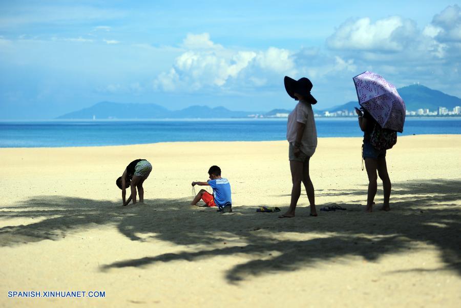 Hainan: Muchos turistas viajan en Sanya