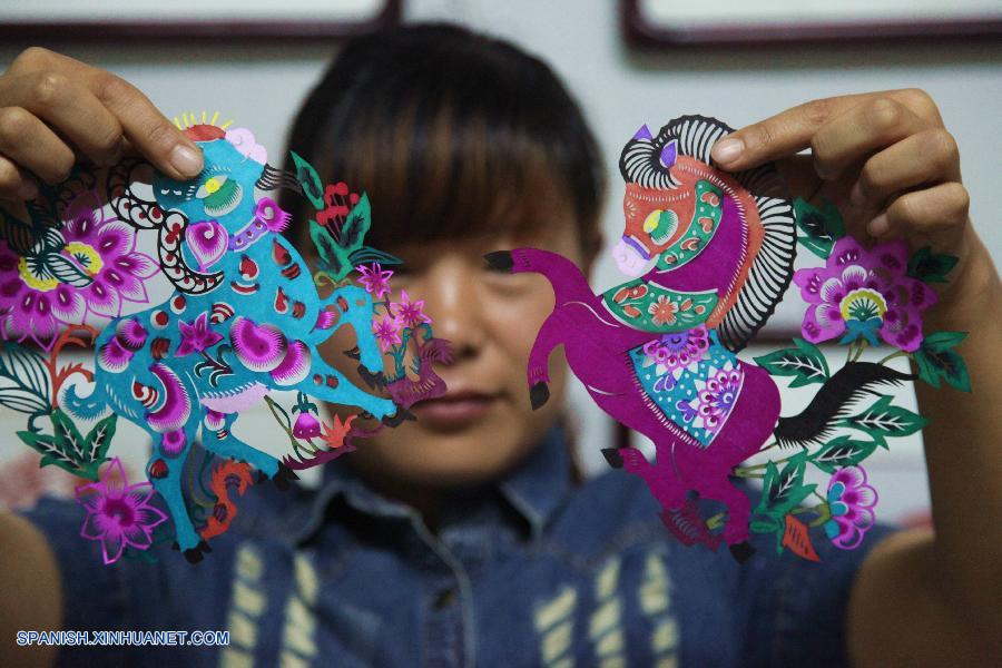 Hebei: Papel recortado chino, con una historia más que 300 años en Villa Qiaozhangzi