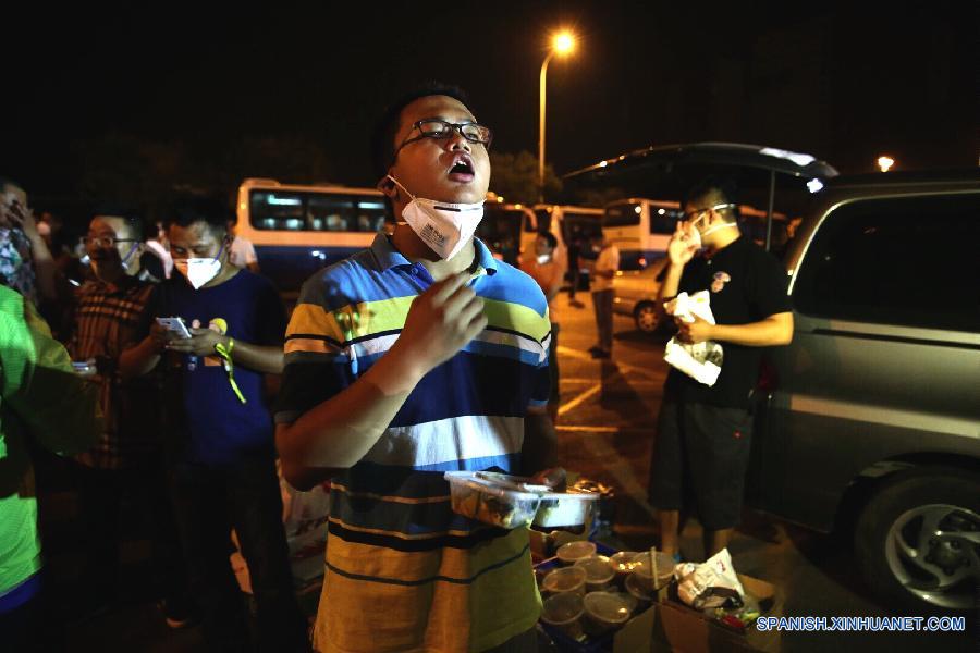 （滨海爆炸事故）（2）安置点的夜晚