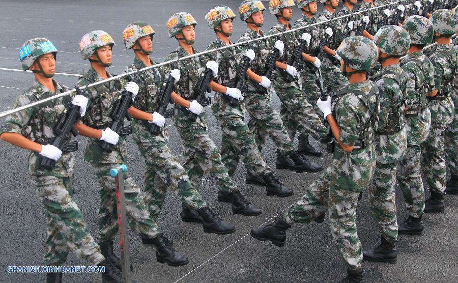 Fotos del entrenamiento para el desfile militar de Día de Victoria