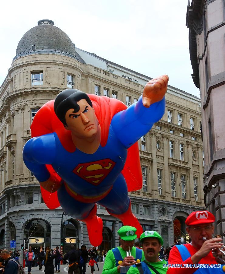 Un desfile de globos de dibujos animados se celebró el pasado 6 de septiembre en la capital de Bélgica, Bruselas, en el marco de la fiesta de caricatura de Bruselas, en la que participaron una gran cantidad de ciudadanos y turistas anualmente. 