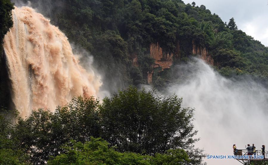 CHINA-YUNNAN-FEILONG WATERFALL (CN)