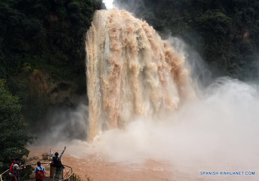 CHINA-YUNNAN-FEILONG WATERFALL (CN)