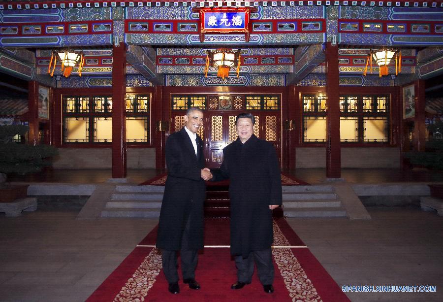 El presidente chino Xi Jinping (D) se reunió con el presidente estadounidense Barack Obama en Zhongnanhai, Beijing, capital de China el 11 de noviembre de 2014. Barack Obama realizó una visita de Estado a China después de asistir a reuniones de APEC en Beiing.  