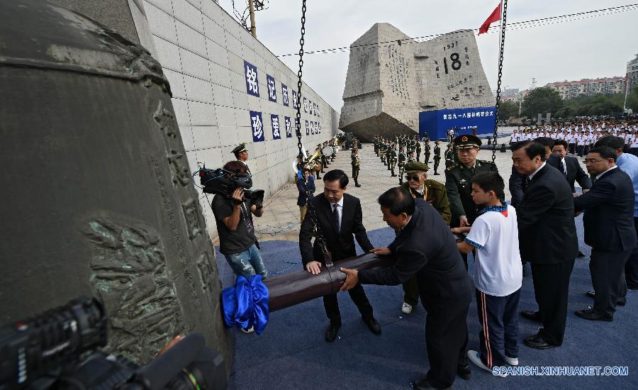 Veteranos asistieron a una ceremonia para conmemorar el 84 aniversario de la incidencia del 18 de septiembre en Shengyang, capital de la provincia noreste china de Liaoning, el 18 de septiembre de 2015. El día de 18 de septiembre de 1931, la tropa japonesa estalló una sección de ferrocarril bajo su control cerca de Shengyang, y luego acusó a la tropa china del daño como pretexto para un ataque. Ellos bombardearon campamentos cerca de Shengyang en la misma noche, de esta manera inició la invasión armada al noreste de China. La incidencia fue seguida por la invasión completa de Japón a China y el resto de Asia, y causando la guerra contra la agresión japonesa. 