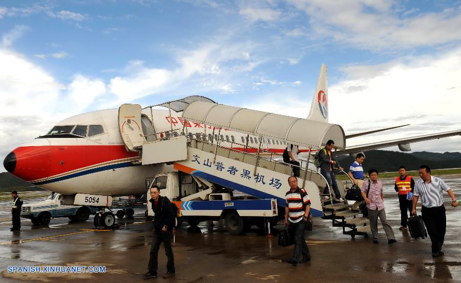 Siendo provincia fronteriza, Yunnan ha desarrollado una red de transporte que conecta la misma con los países vecinos. 