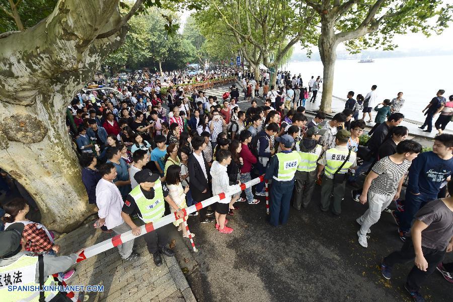 Muchos turistas viajan en vacaciones del Día Nacional