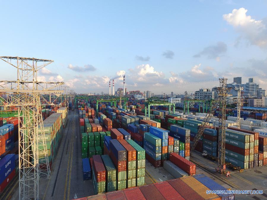 Una foto aérea muestra la Zona de Libre Comercio Piloto Shanghai de China, este de China el 15 de septiembre. 