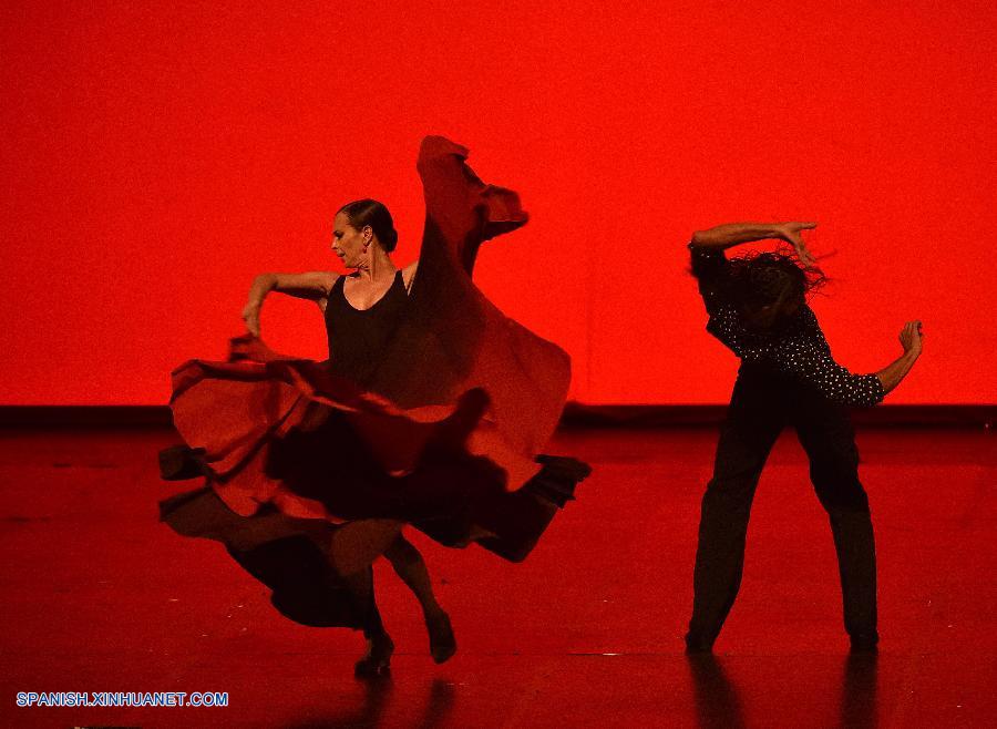 Siendo parte del Festival de Baile del Gran Teatro Nacional de China, miembros de la compañía de danza Aida Gómez, presentan la puesta en escena 'Carmen' en forma de Flamenco el día 4 de octubre. Basada en una novela del mismo título de Prosper Merimee, Carmen es una de las óperas más populares de Bizet.