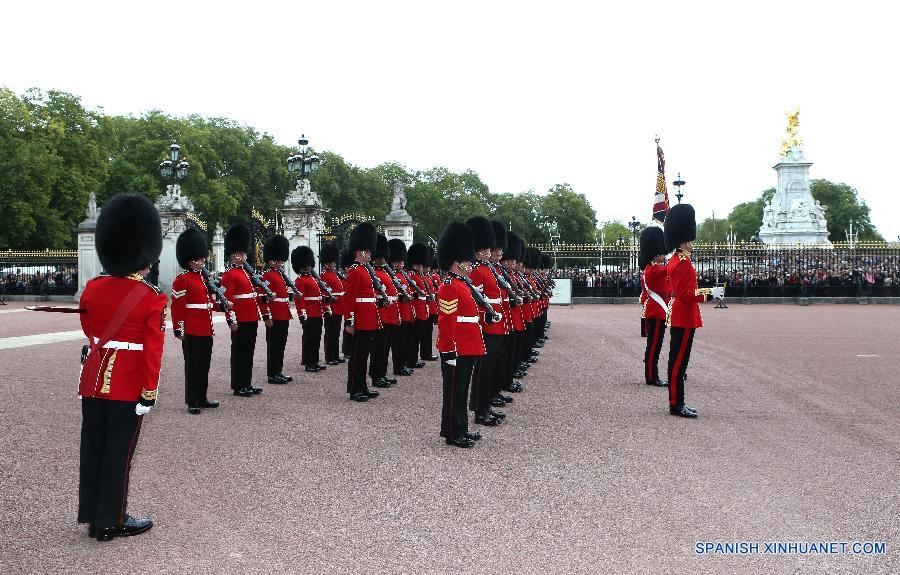 BRITAIN-LONDON-ROYAL GUARDS-CHANGING CEREMONY 