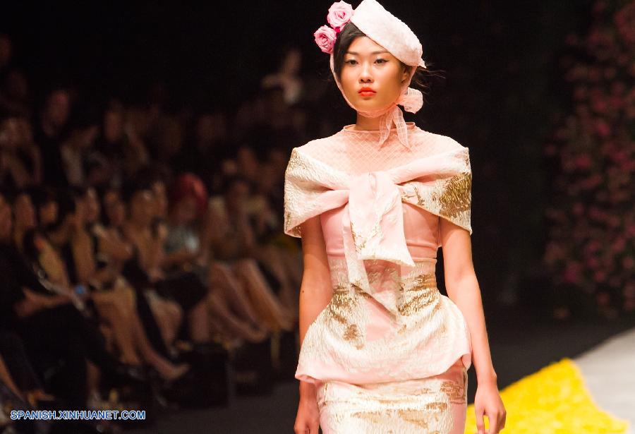 Obras impresionantes en la Semana de moda de Ho Chi Minh