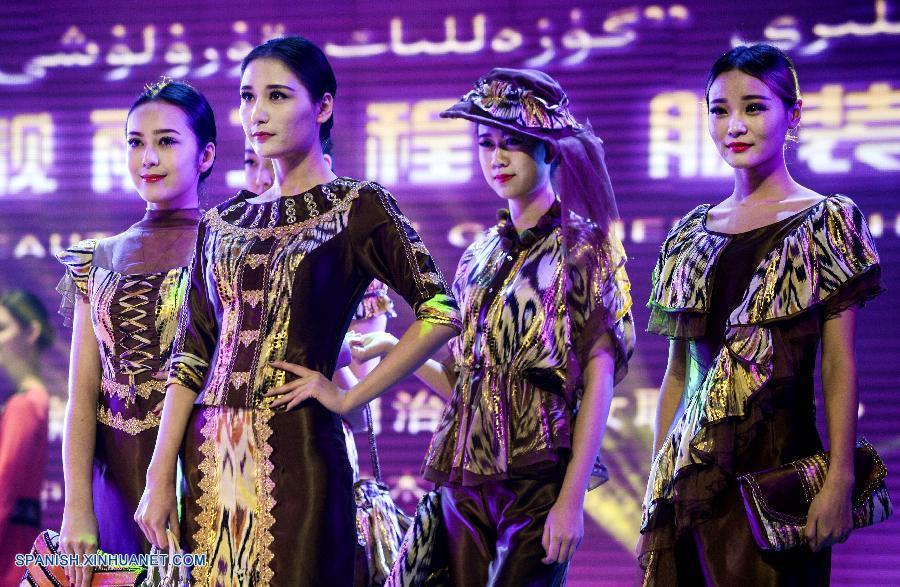 Concurso de dise&ntilde;os de trajes femeninos de Urumqi 