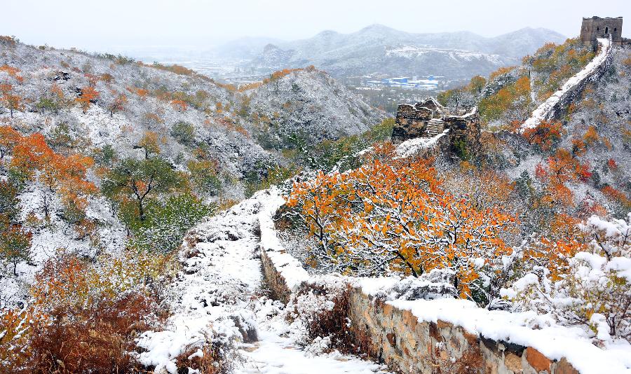 #（美丽中国）（2）秋雪长城 美不胜收