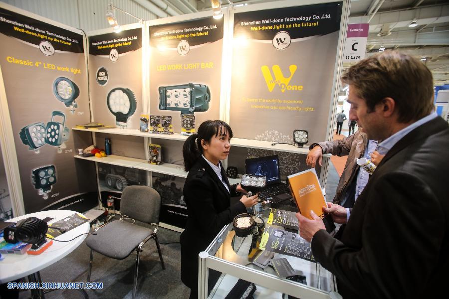 M&aacute;s de 100 empresas chinas participan en la Feria Internacional de Maquinarias Agr&iacute;colas en Hannover 2015 el d&iacute;a 8 de noviembre, la cual es la feria de m&aacute;xima escala en el campo de maquinaria agr&iacute;cola del mundo. 