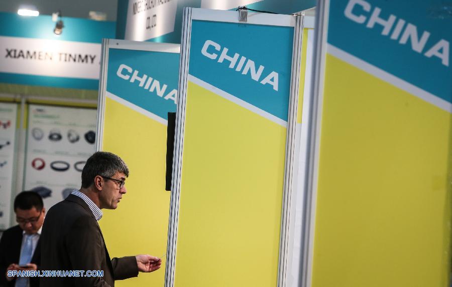 M&aacute;s de 100 empresas chinas participan en la Feria Internacional de Maquinarias Agr&iacute;colas en Hannover 2015 el d&iacute;a 8 de noviembre, la cual es la feria de m&aacute;xima escala en el campo de maquinaria agr&iacute;cola del mundo. 