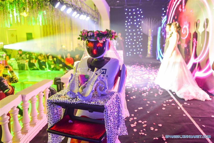 #CHINA-TIANJIN-ROBOT BRIDESMAID(CN)